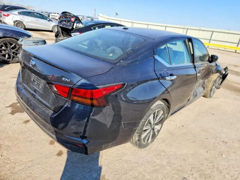 2021 NISSAN ALTIMA SV  