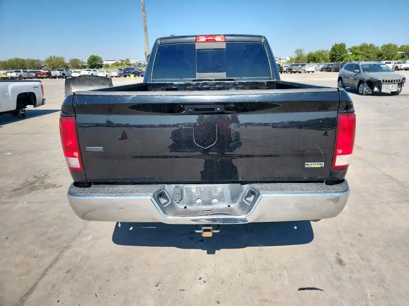 2018 RAM 1500 SLT