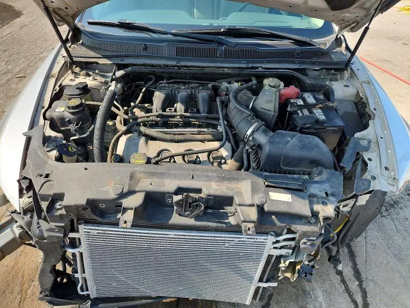 2011 FORD TAURUS SEL  