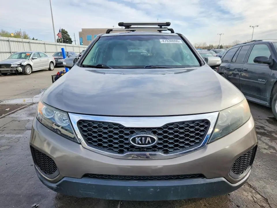 2011 KIA SORENTO LX  