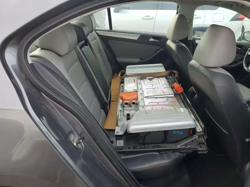 2013 VOLKSWAGEN JETTA HYBRID  