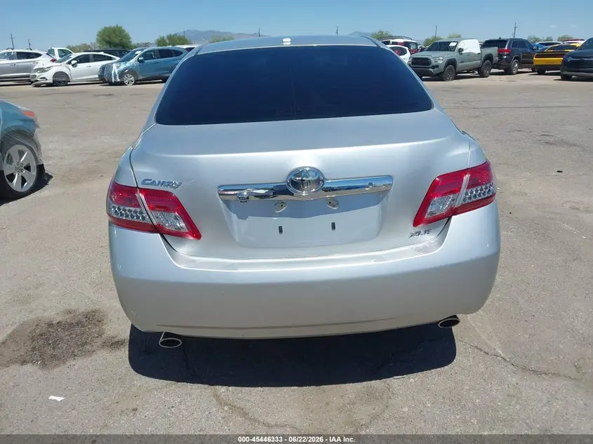 2010 TOYOTA CAMRY XLE V6