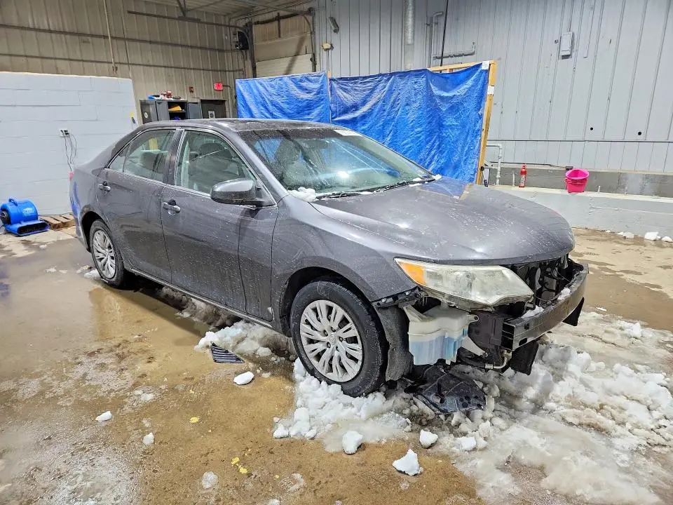 2012 TOYOTA CAMRY LE  