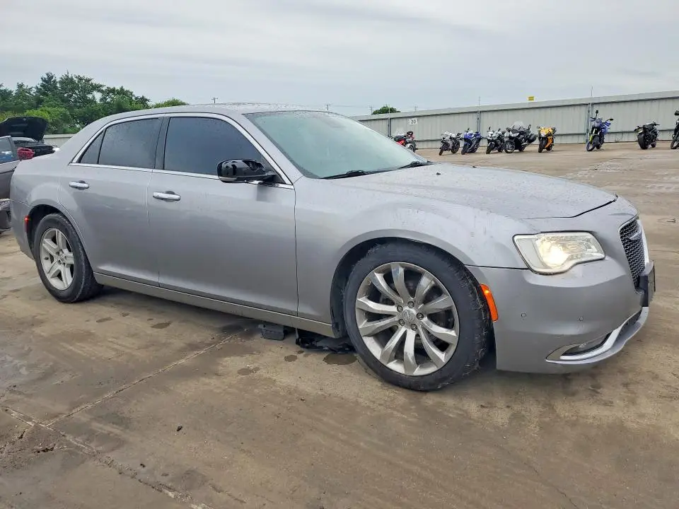 2018 CHRYSLER 300 LIMITED  
