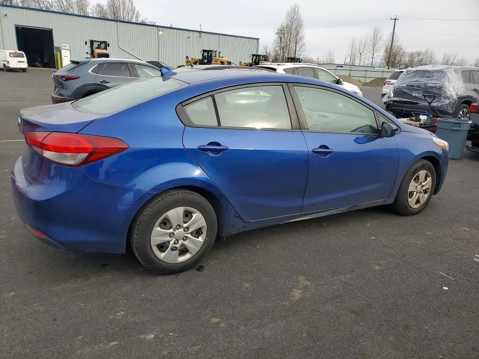 2018 KIA FORTE LX  