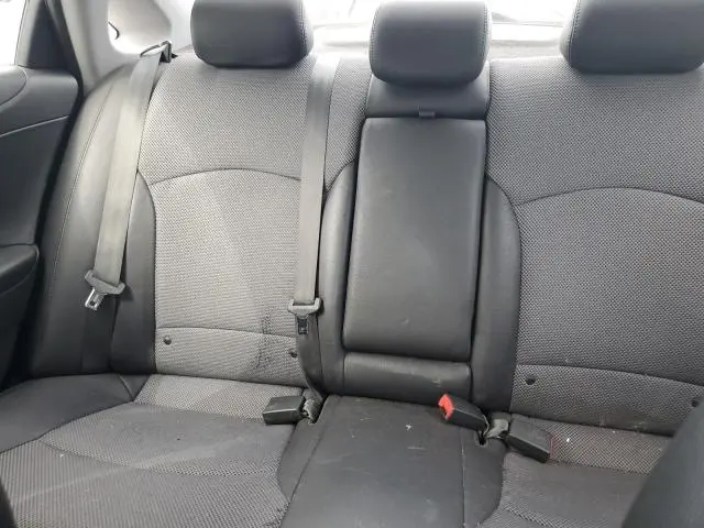 2011 HYUNDAI SONATA SE