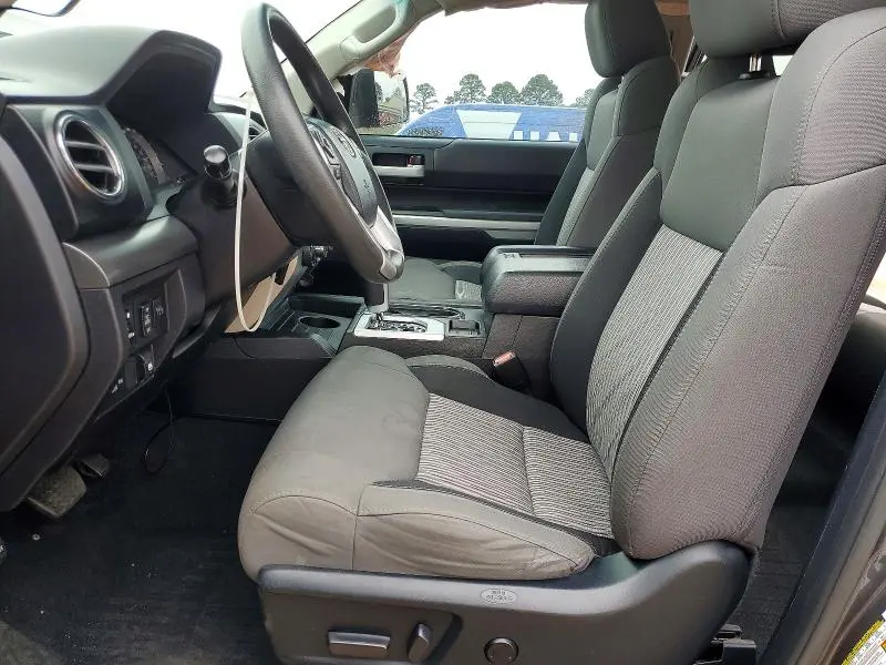 2015 TOYOTA TUNDRA CREWMAX SR5  