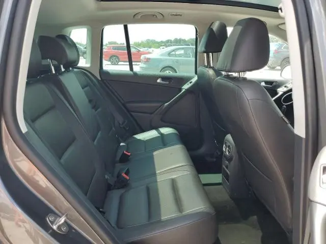 2016 VOLKSWAGEN TIGUAN S  