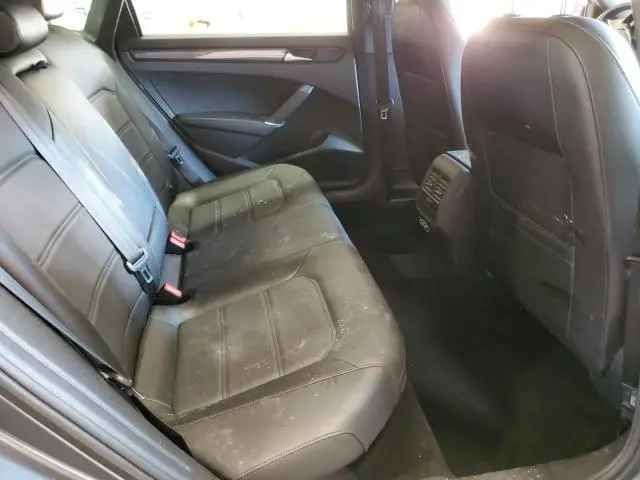 2022 VOLKSWAGEN PASSAT R-LINE  