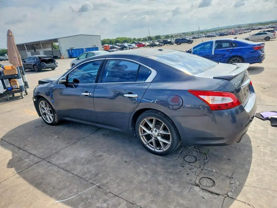 2010 NISSAN MAXIMA 3.5 S  