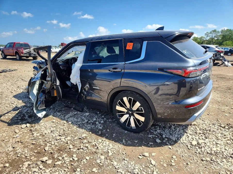 2025 MITSUBISHI OUTLANDER SE  