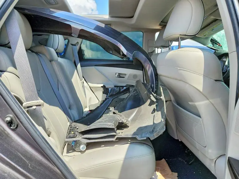 2015 TOYOTA VENZA XLE  