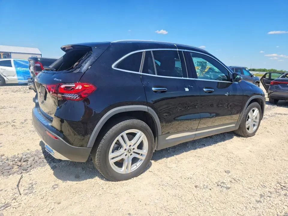 2021 MERCEDES-BENZ GLA 250 4MATIC  