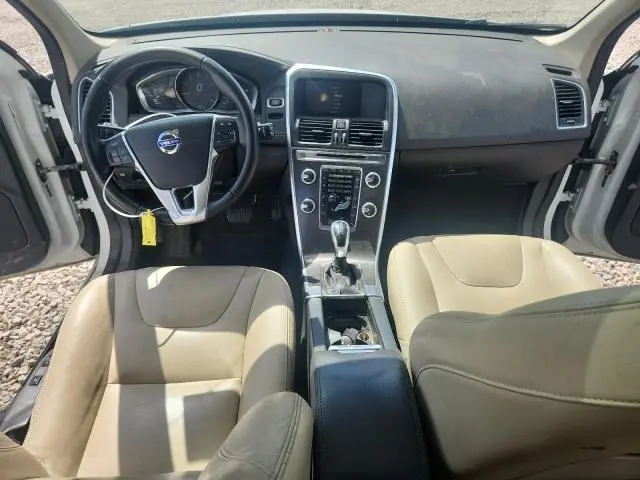 2016 VOLVO XC60 T6 PREMIER  