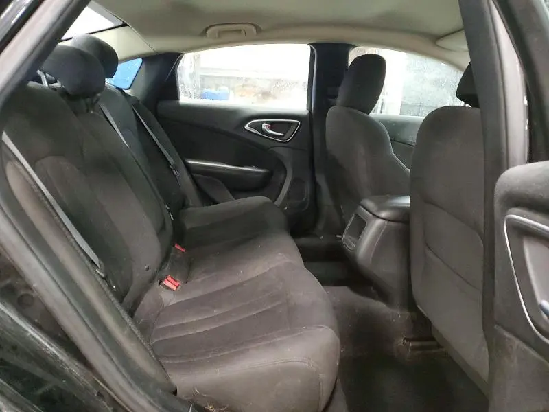 2015 CHRYSLER 200 LX  