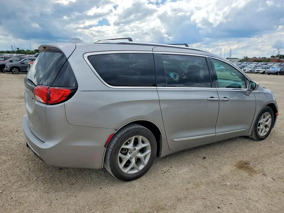 2017 CHRYSLER PACIFICA TOURING L PLUS  