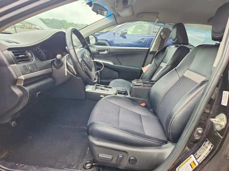 2014 TOYOTA CAMRY SE  