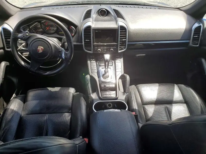 2013 PORSCHE CAYENNE   