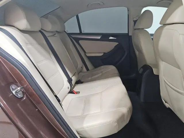 2017 VOLKSWAGEN JETTA SE  