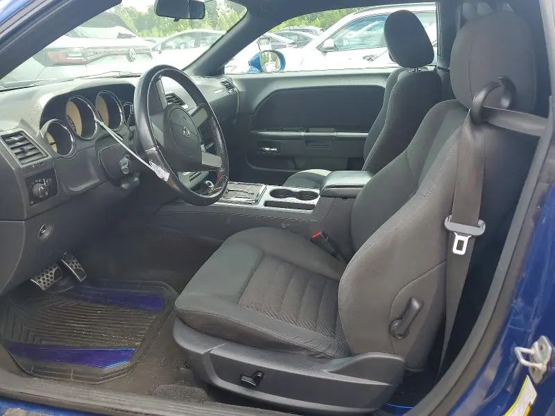 2010 DODGE CHALLENGER SE  