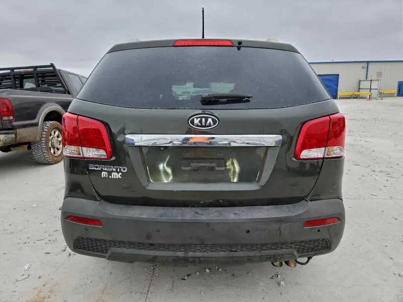 2013 KIA SORENTO LX  