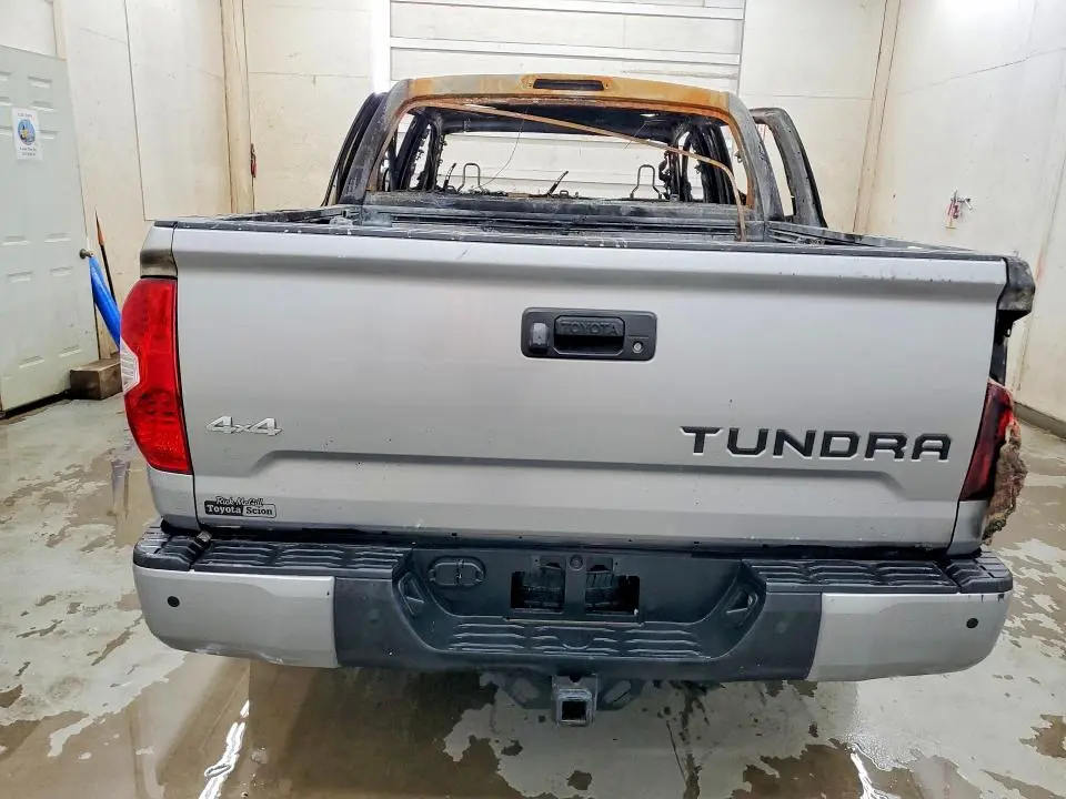 2016 TOYOTA TUNDRA PLATINUM  