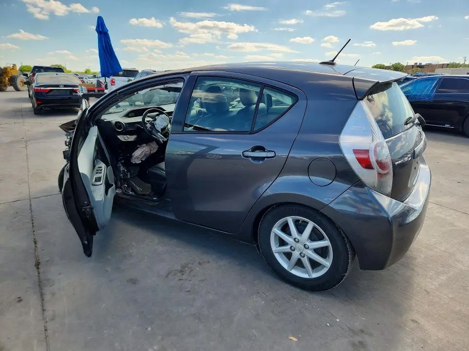2013 TOYOTA PRIUS C FOUR  