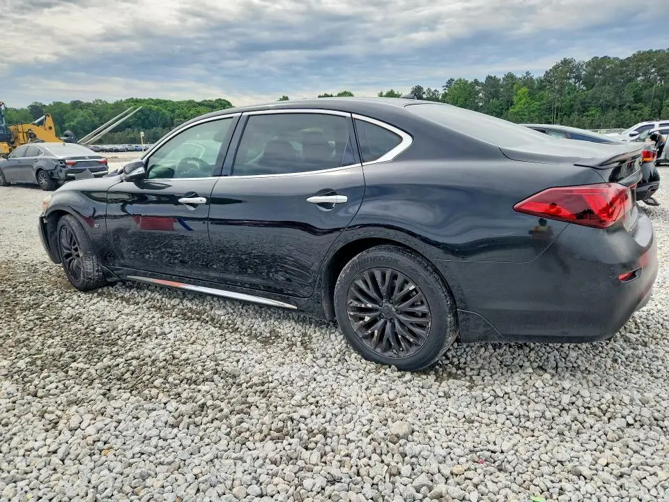 2016 INFINITI Q70L 3.7  