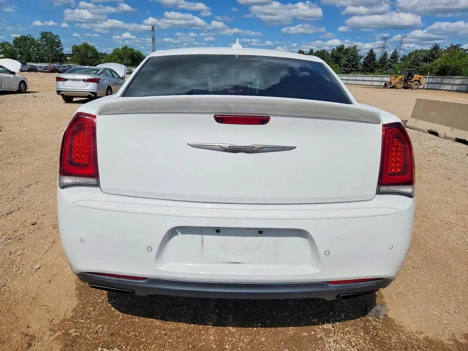 2018 CHRYSLER 300 S  