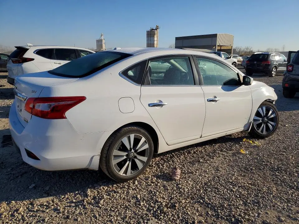 2019 NISSAN SENTRA SV  