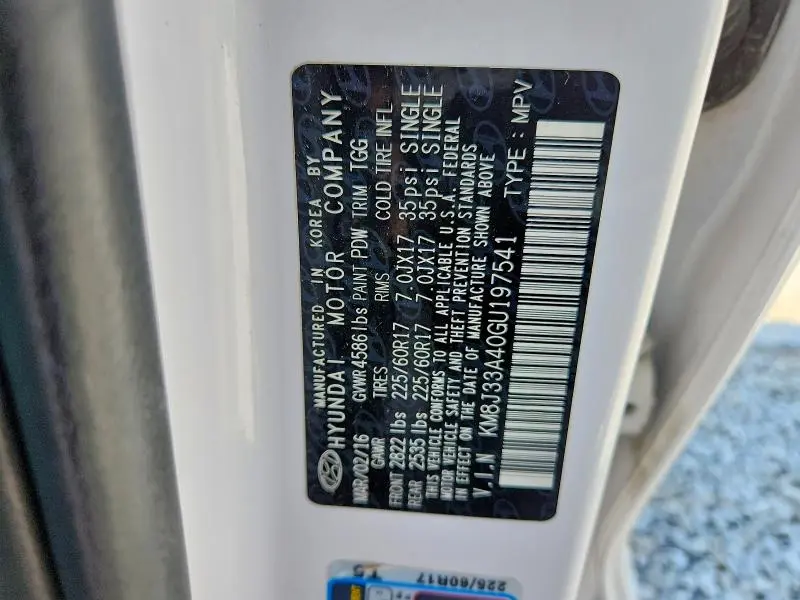 2016 HYUNDAI TUCSON SE  