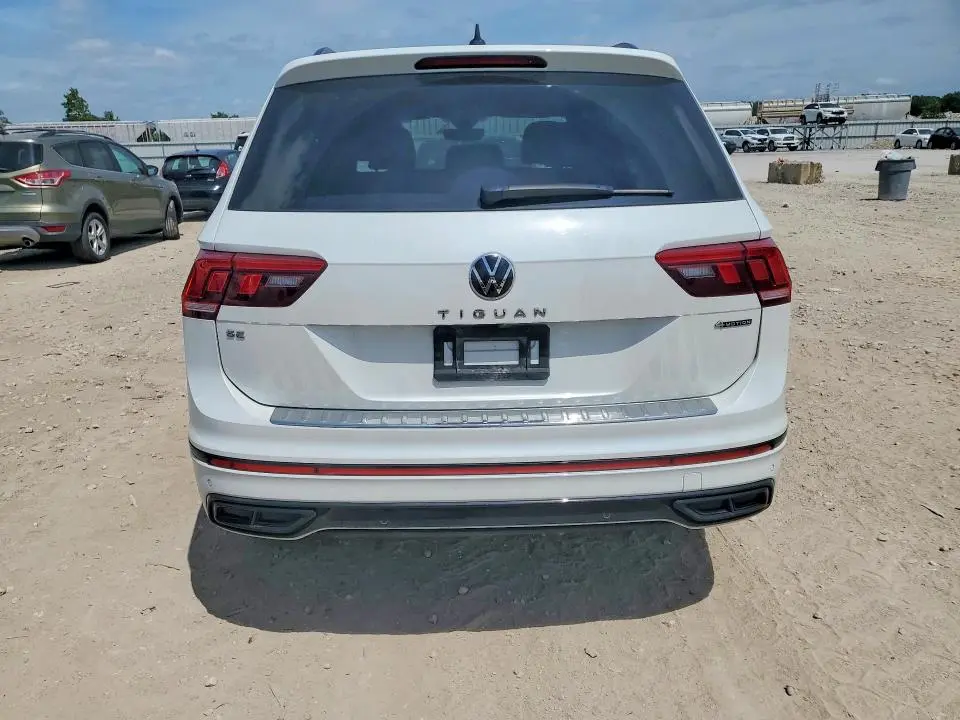 2022 VOLKSWAGEN TIGUAN SE R-LINE BLACK  