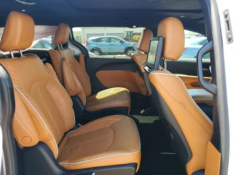 2023 CHRYSLER PACIFICA HYBRID PINNACLE  