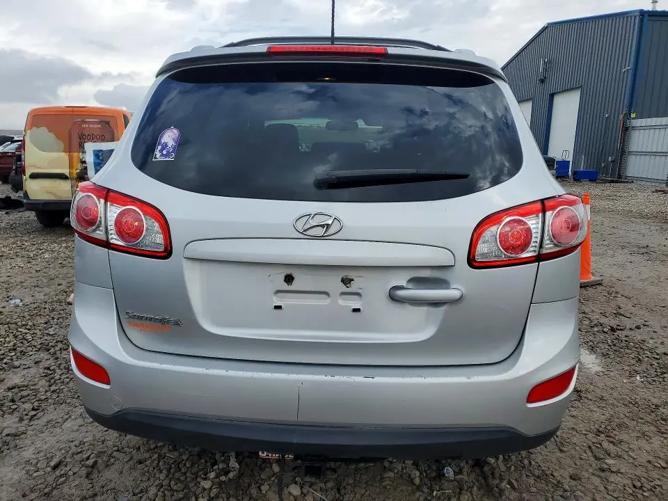 2012 HYUNDAI SANTA FE SE  