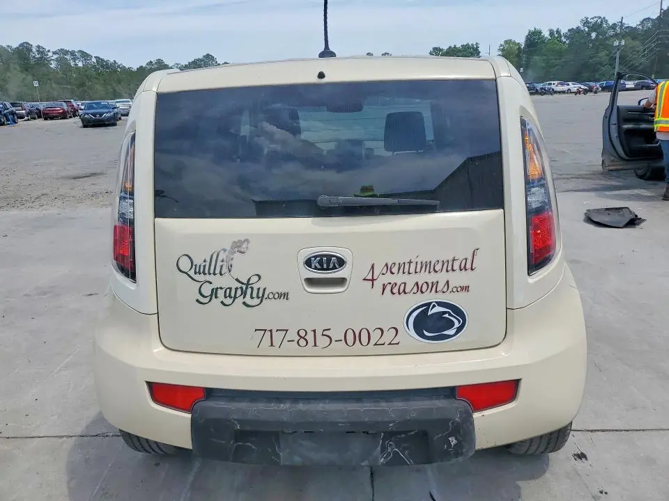 2010 KIA SOUL +  