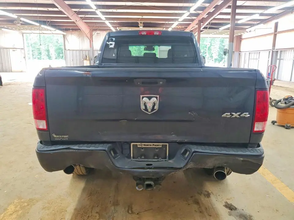 2014 RAM 1500 ST  