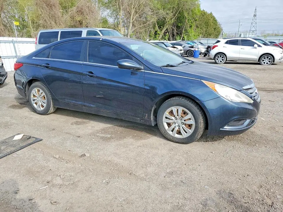 2011 HYUNDAI SONATA GLS  