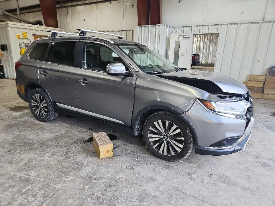 2019 MITSUBISHI OUTLANDER SE  