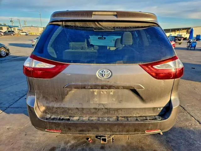 2016 TOYOTA SIENNA LE 8-PASSENGER  
