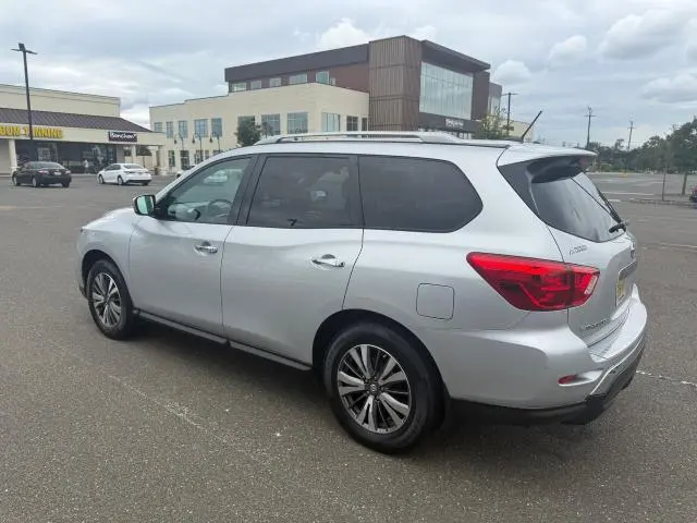 2017 NISSAN PATHFINDER S  