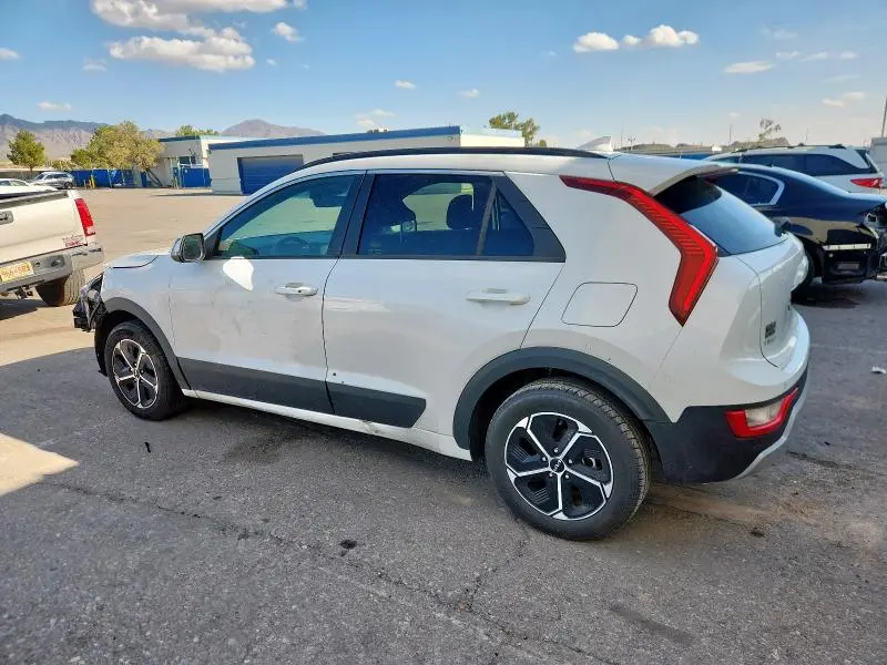 2023 KIA NIRO EX  