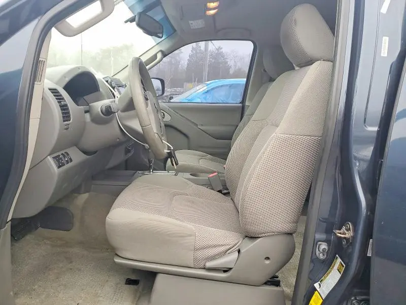2015 NISSAN FRONTIER S  