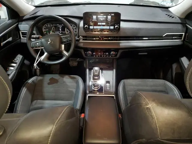 2022 MITSUBISHI OUTLANDER SE  