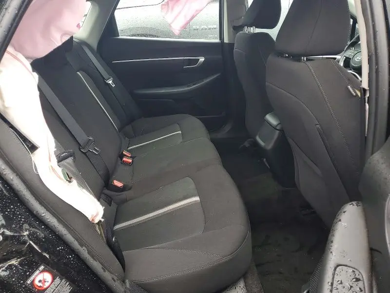 2023 HYUNDAI SONATA SE  