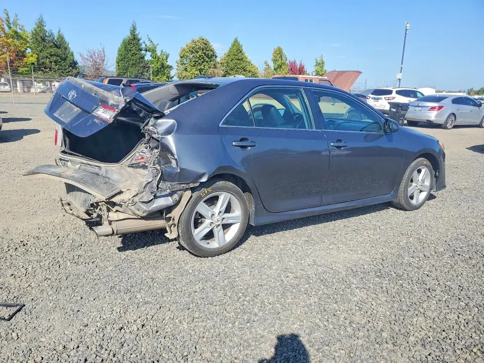 2012 TOYOTA CAMRY SE  