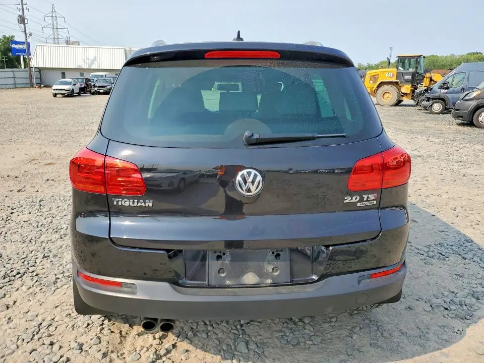 2013 VOLKSWAGEN TIGUAN S  