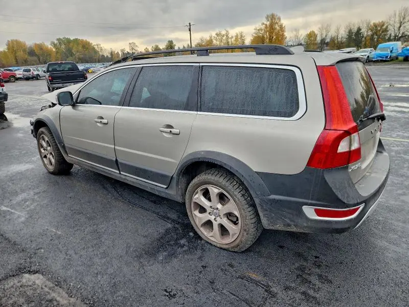 2011 VOLVO XC70 T6  