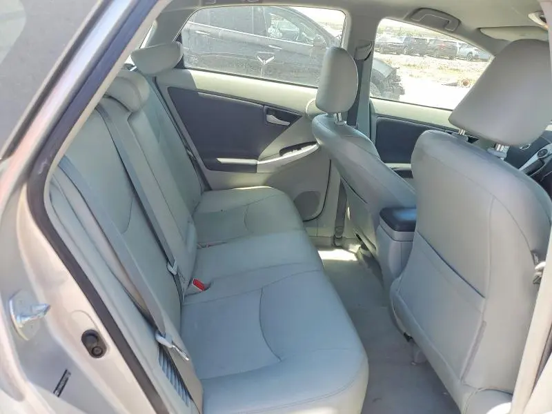 2010 TOYOTA PRIUS V  
