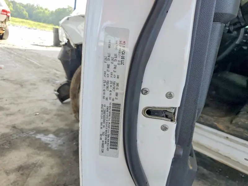 2016 RAM 1500 ST  