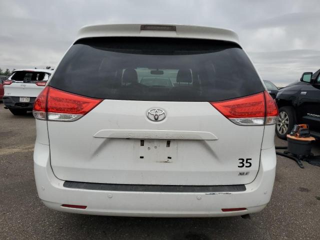 2013 TOYOTA SIENNA XLE